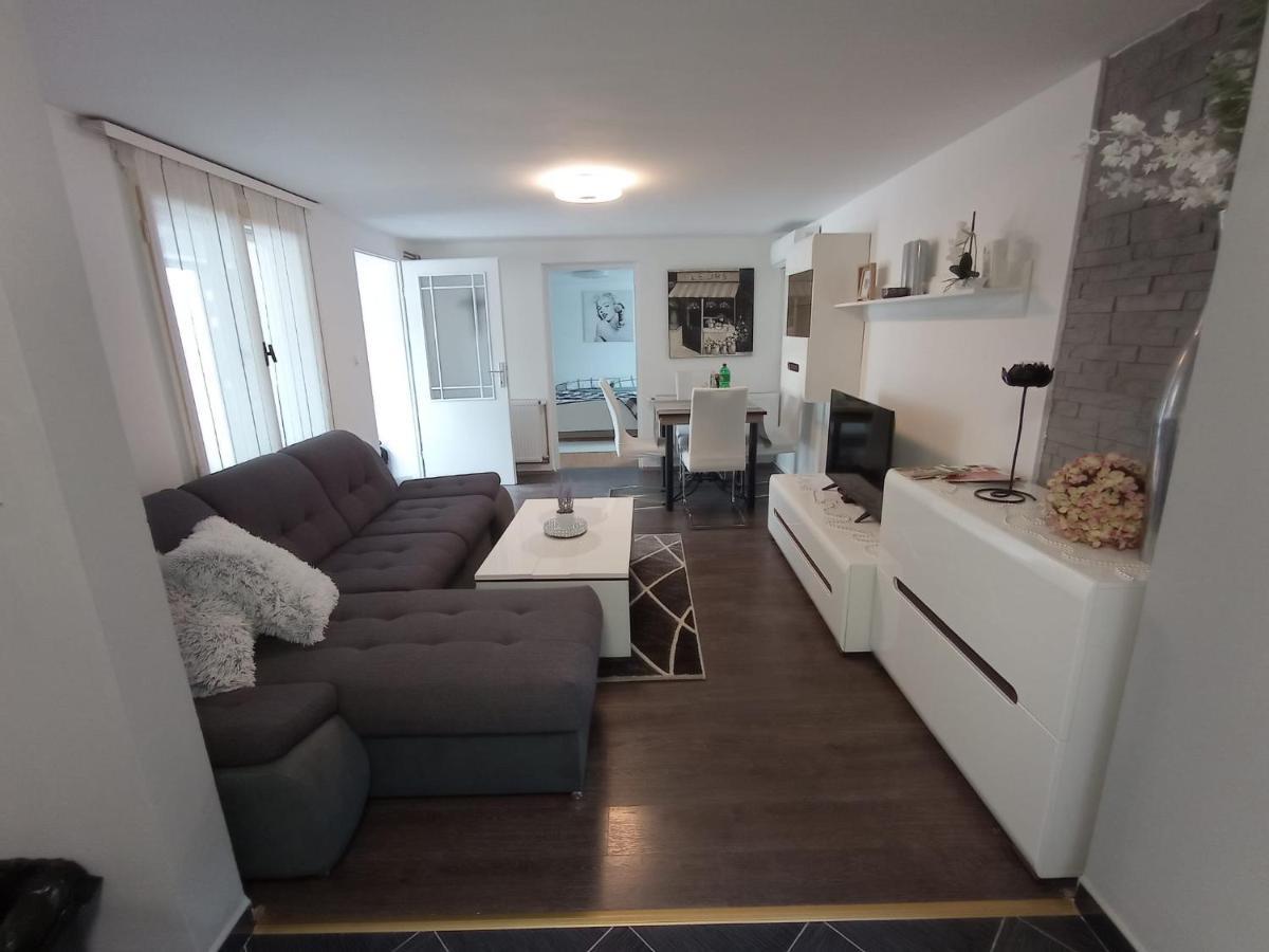 Apartamento Petra Ðakovo Exterior foto